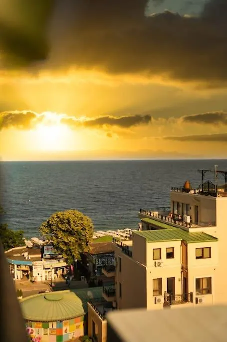Apartment On The Beach Golden Sands