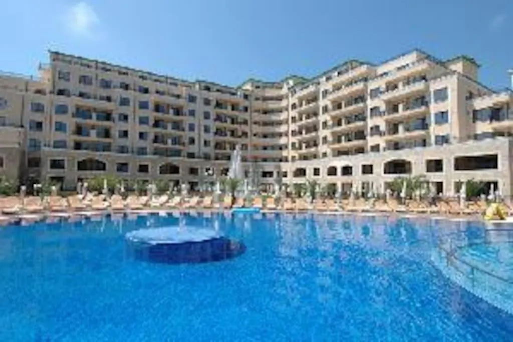 Apartment On The Beach Golden Sands